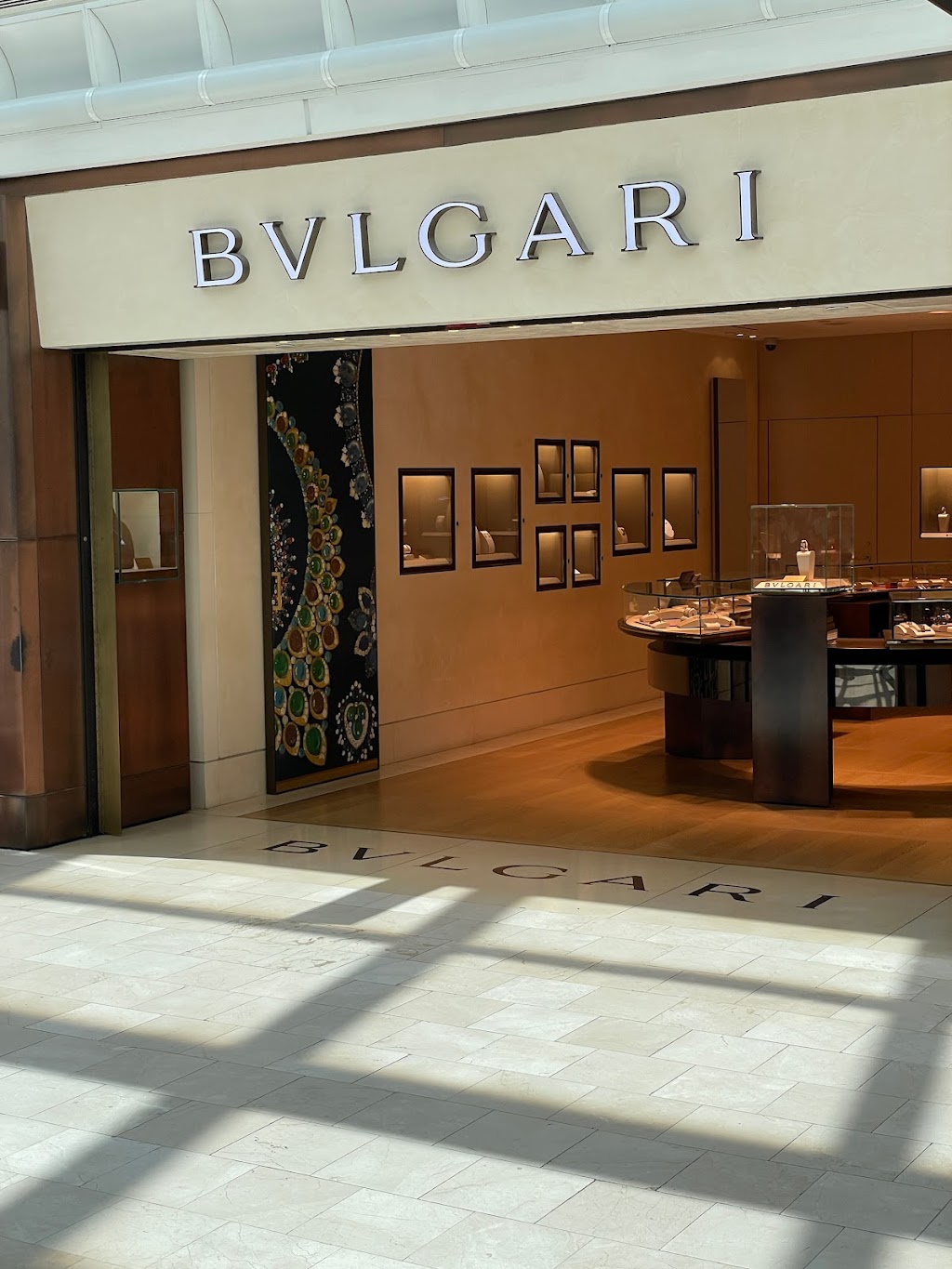 BVLGARI | JFK Terminal 8, Jamaica, NY 11430 | Phone: (516) 872-5797