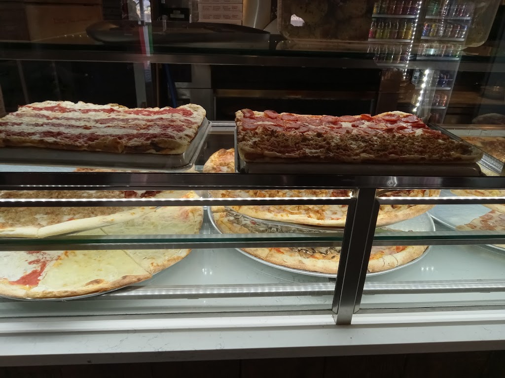 Broadway Slice | 3932 Broadway, New York, NY 10032 | Phone: (646) 813-2214