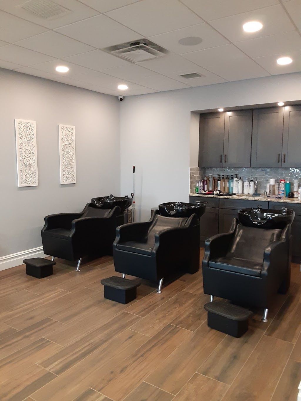 Brush Hair Design Studio | 4042 Austin Blvd, Island Park, NY 11558 | Phone: (516) 536-3440