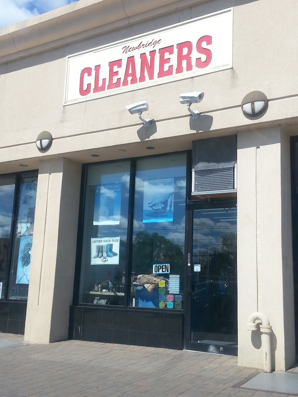 Newbridge Cleaners | 701 N Newbridge Rd, Levittown, NY 11756 | Phone: (516) 931-3289