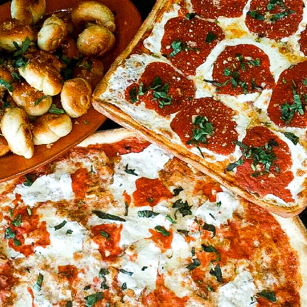 Sanduccis Pizza Kitchen | 620 Kinderkamack Rd Suite 3, River Edge, NJ 07661 | Phone: (201) 523-9300