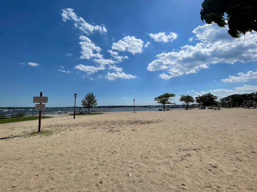 Manorhaven Beach Park & Pool | Manorhaven Blvd, Port Washington, NY 11050 | Phone: (516) 767-4618