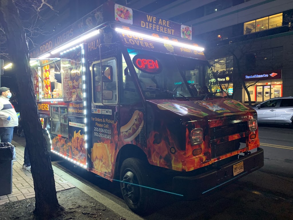 The Halal Food Lovers - Chicken & Gyro Food Truck | 35 River Dr S, Jersey City, NJ 07310 | Phone: (201) 936-9310