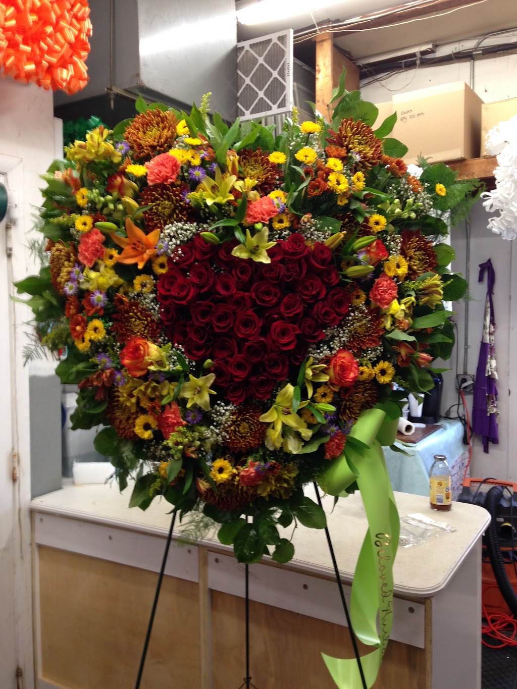 Mercer’s Florist | inside Helens Flowers, 2097 Wellwood Ave, Farmingdale, NY 11735 | Phone: (631) 420-1646