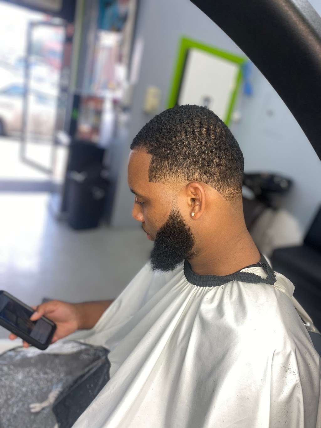 DONS BARBER LOUNGE | 221 Nassau St, Westbury, NY 11590 | Phone: (516) 406-7566