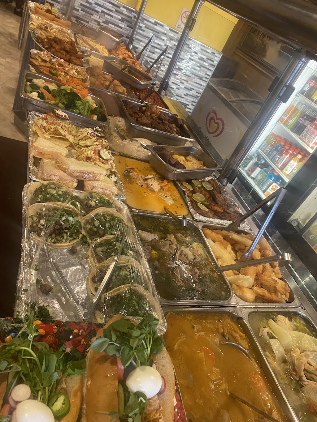 Armandos Deli & Pupuseria | 511 Union Ave, Westbury, NY 11590 | Phone: (516) 280-3305