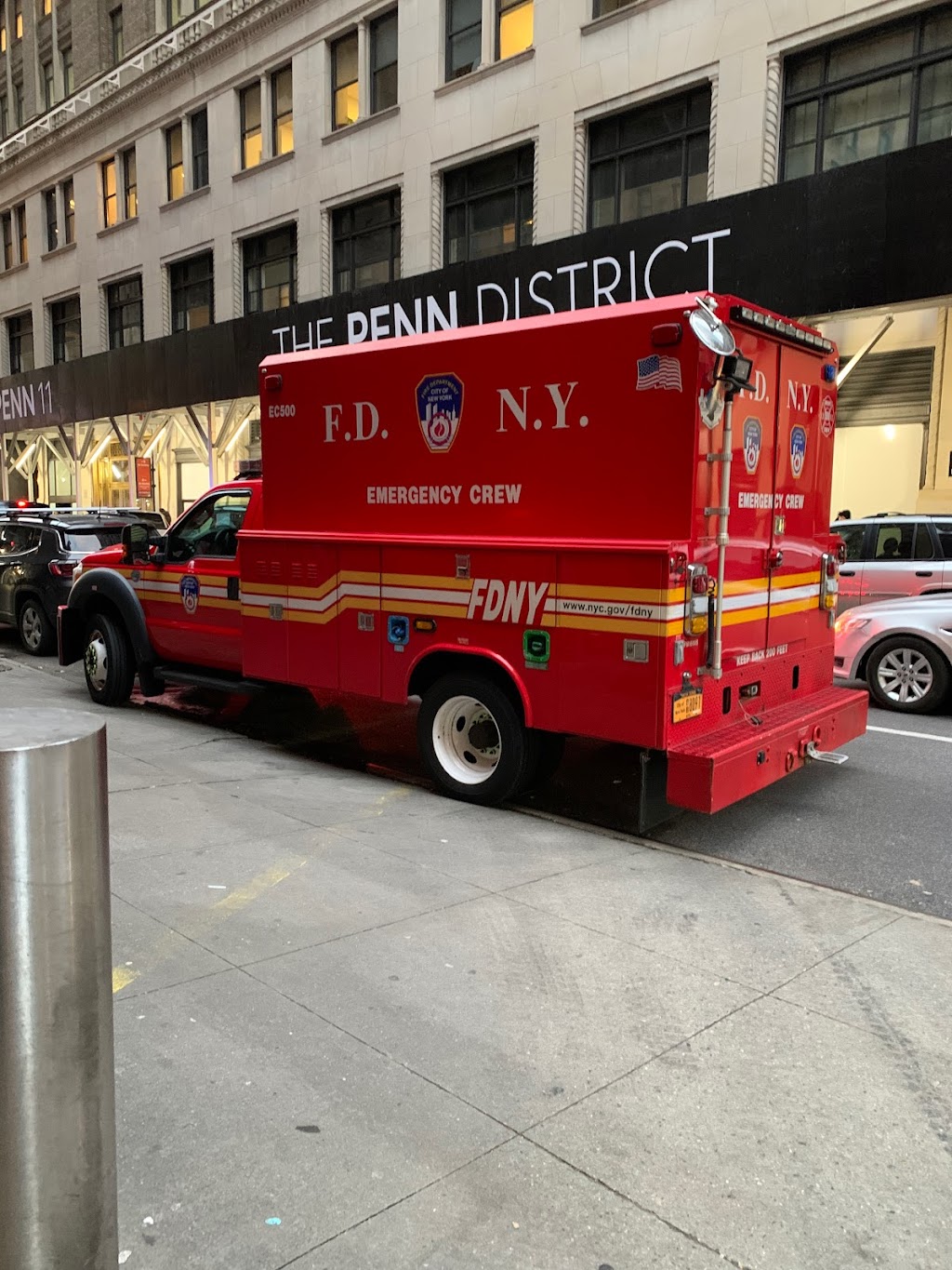 FDNY Engine 1/Ladder 24 | 142 W 31st St, New York, NY 10001 | Phone: (718) 999-2000