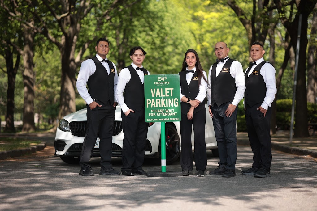 Executive Parking Service | 142 Mineola Ave, Roslyn Heights, NY 11577 | Phone: (516) 484-4600