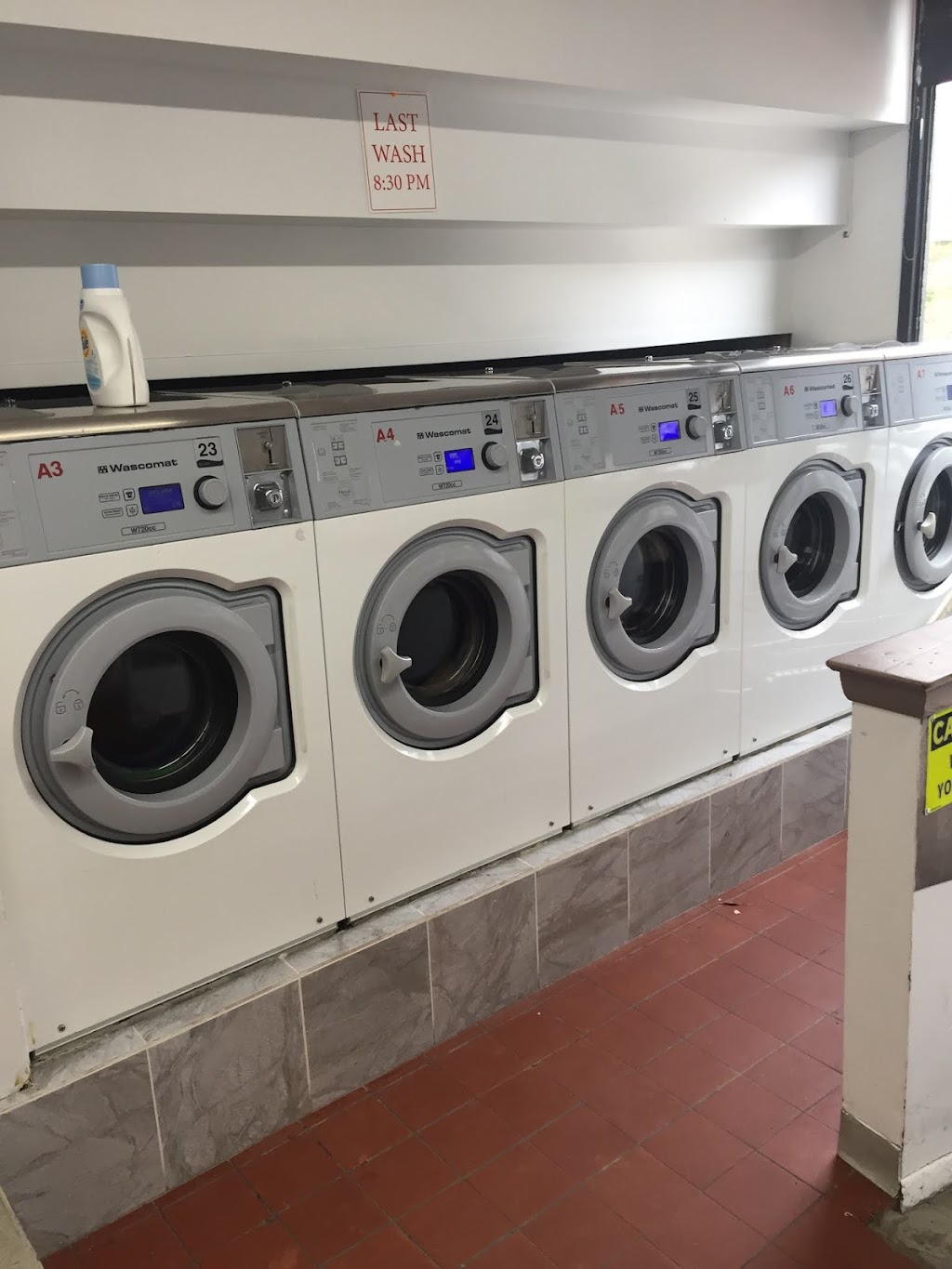 Laundry Land II Inc | 269 Eckford St, Brooklyn, NY 11222 | Phone: (718) 383-3587