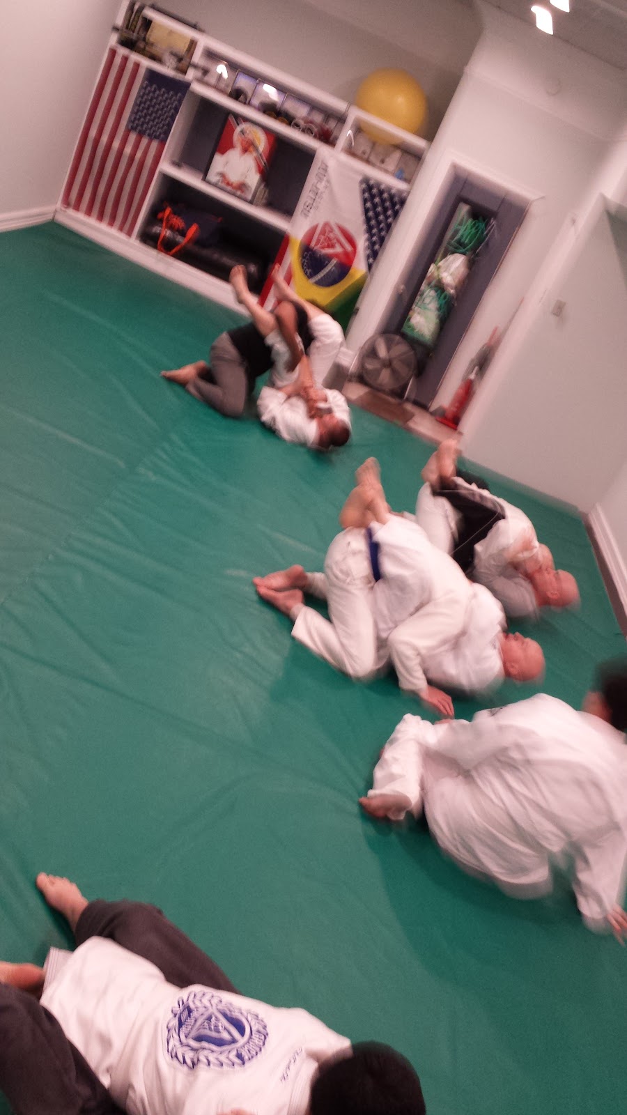 GRACIE JIU-JITSU LONG ISLAND | 5 Lido Blvd, Point Lookout, NY 11569 | Phone: (516) 439-1993