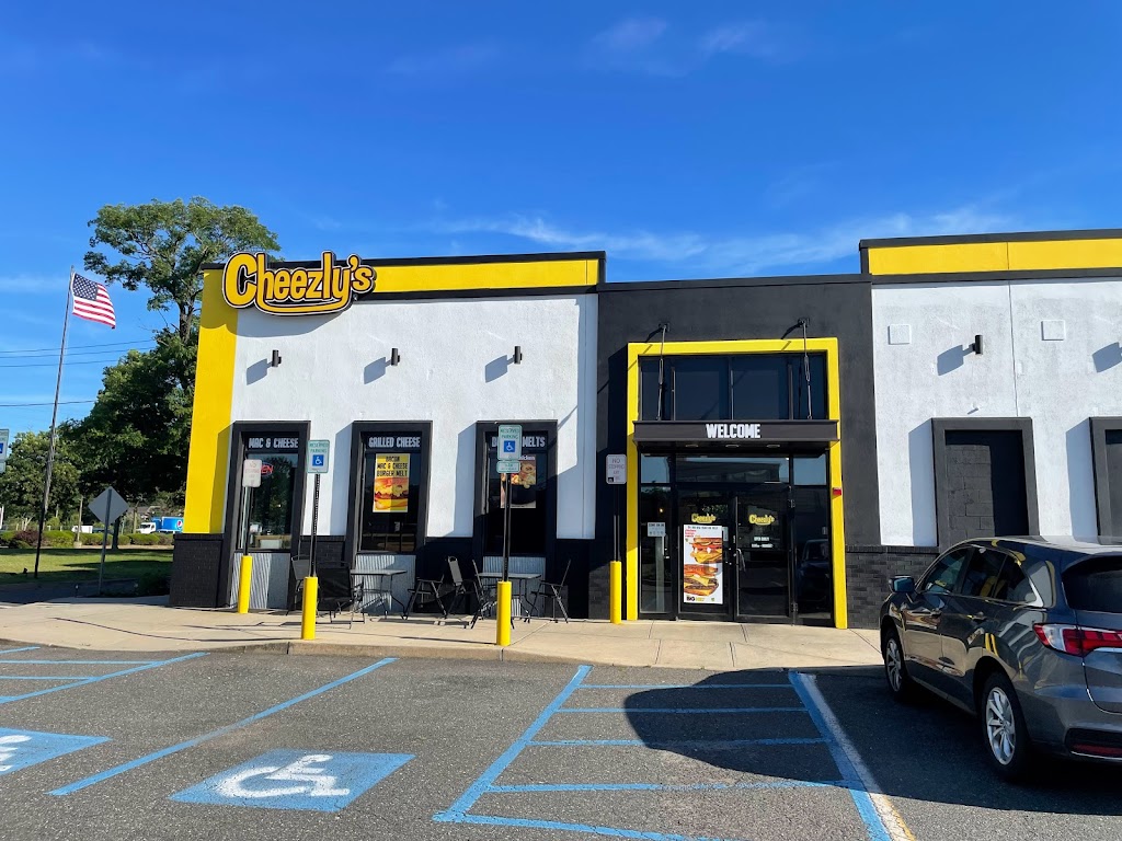 Cheezlys | 606 Broadhollow Rd, Melville, NY 11747 | Phone: (631) 209-7818