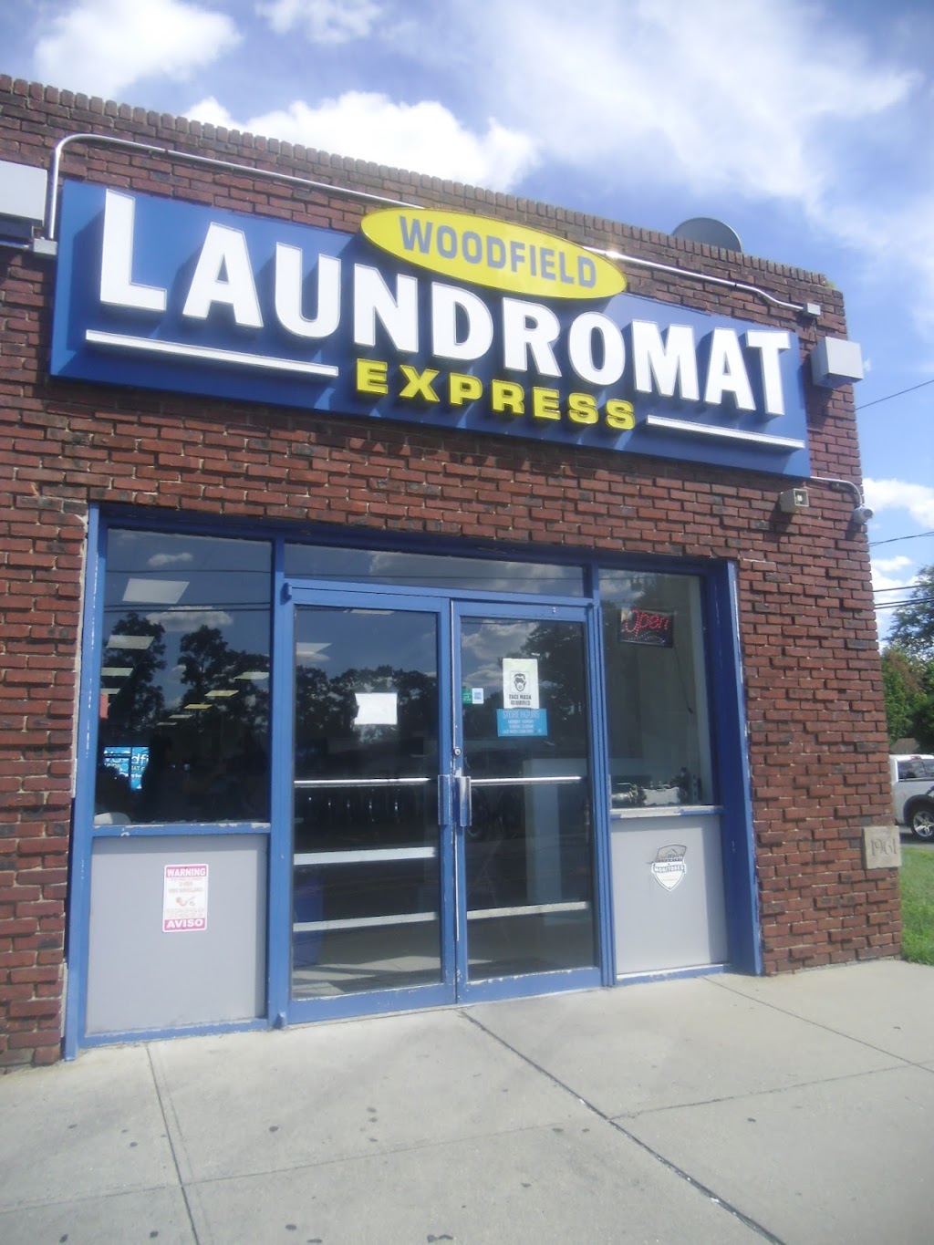 Woodfield Laundromat Express | 169 Woodfield Rd, West Hempstead, NY 11552 | Phone: (516) 418-2112