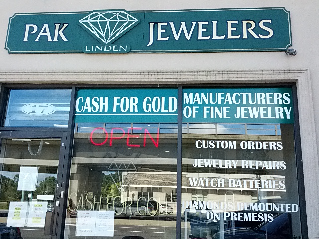 Pak Linden Jewelers | 17 E Hoffman Ave, Lindenhurst, NY 11757 | Phone: (631) 592-1919