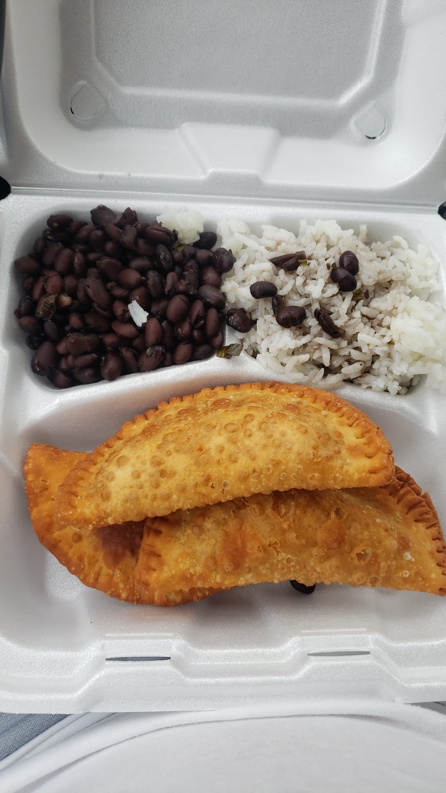 Empanada Queen | 830 Sunrise Hwy, Baldwin, NY 11510 | Phone: (516) 508-6625