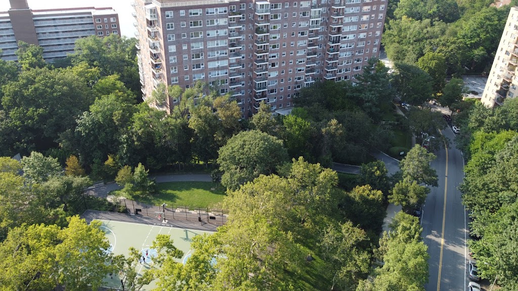 Henry Hudson Park | 2570 Independence Ave #6204, Bronx, NY 10463 | Phone: (212) 639-9675