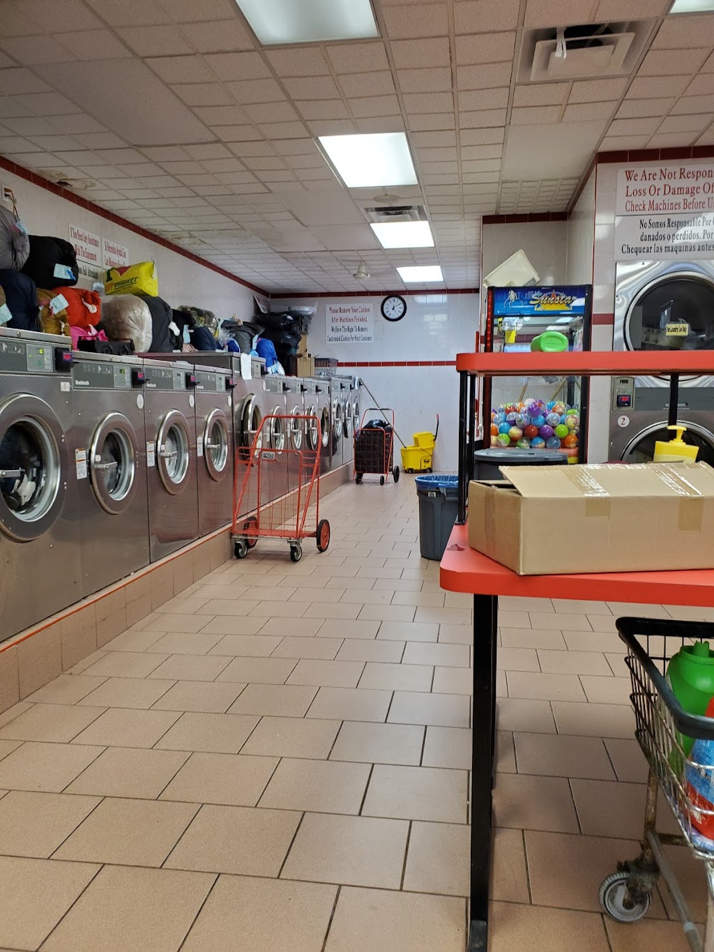 Castle Hill Laundry Station | 1006 Castle Hill Ave, Bronx, NY 10472 | Phone: (718) 684-2100