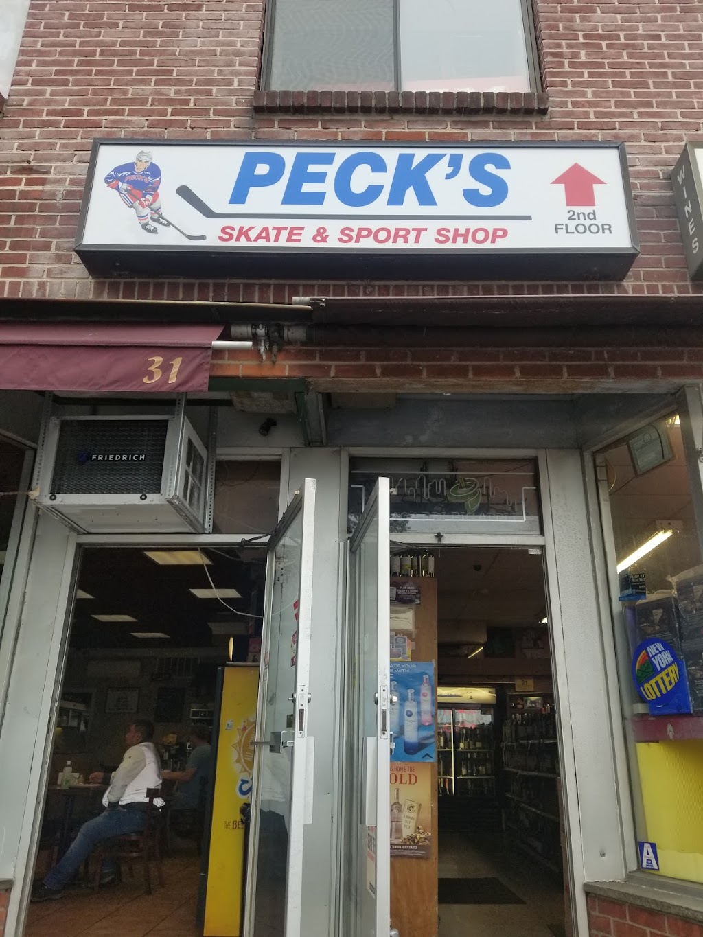 Pecks Skate Shop | 31 Lake St, White Plains, NY 10603 | Phone: (914) 949-0579