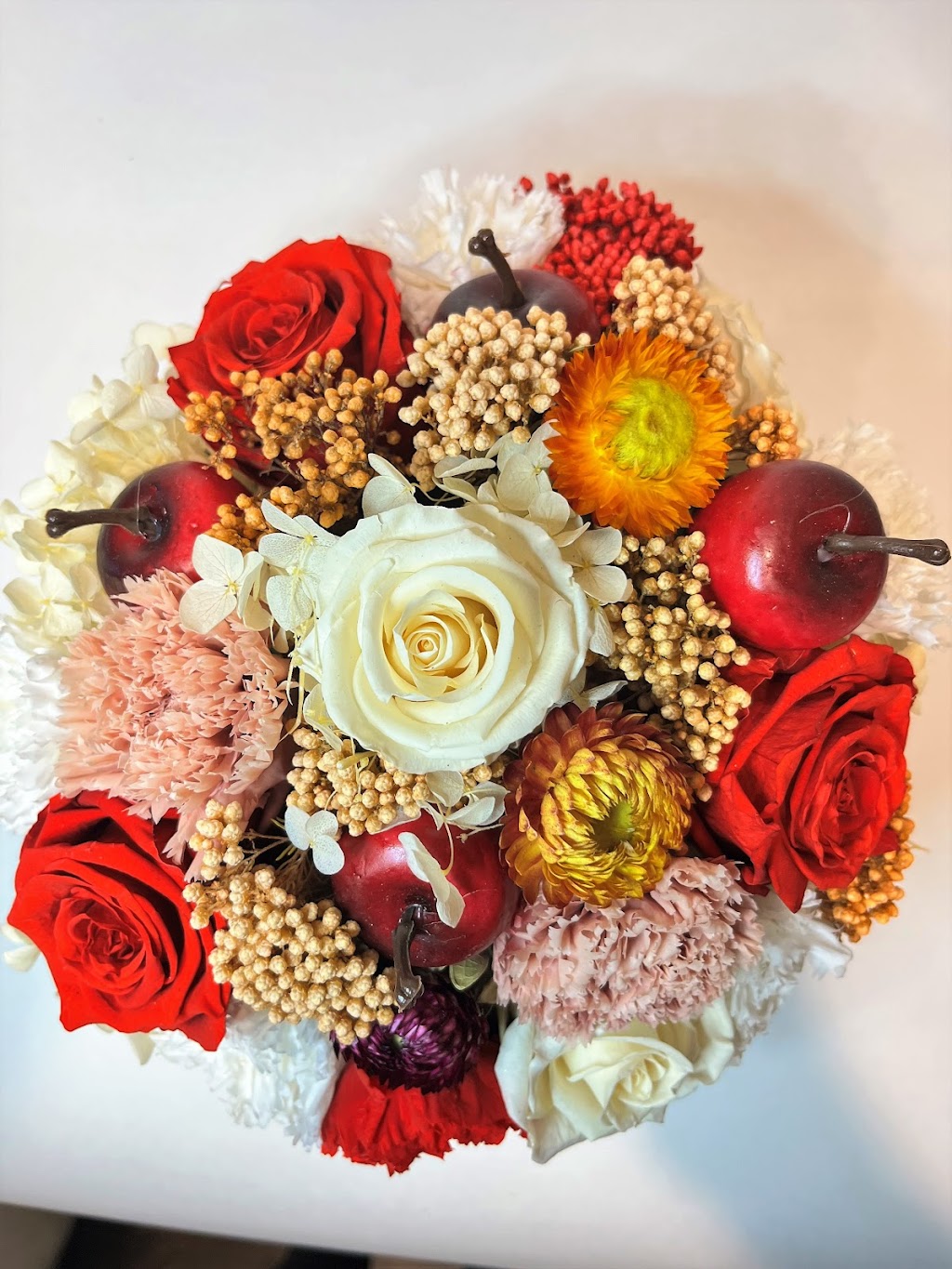 Always and Forever Rose Floral Arrangements | 1487 Blue Spruce Ln, Wantagh, NY 11793 | Phone: (516) 856-1711