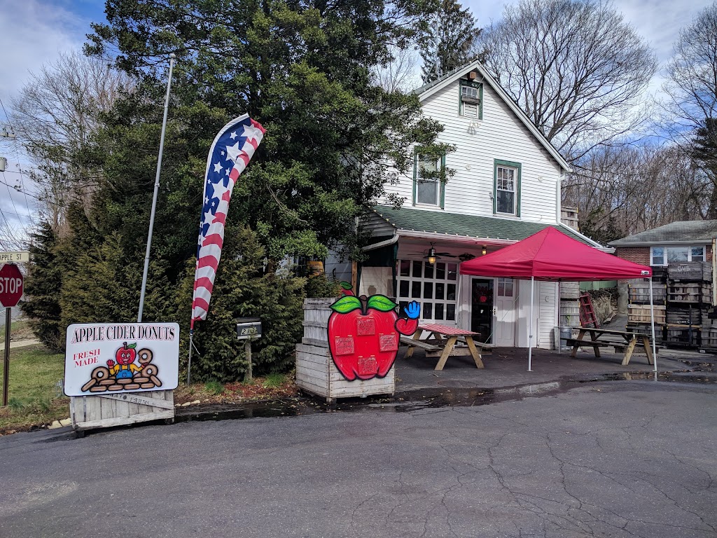 Jericho Cider Mill | 213 Jericho Oyster Bay Rd, Jericho, NY 11753 | Phone: (516) 433-3360