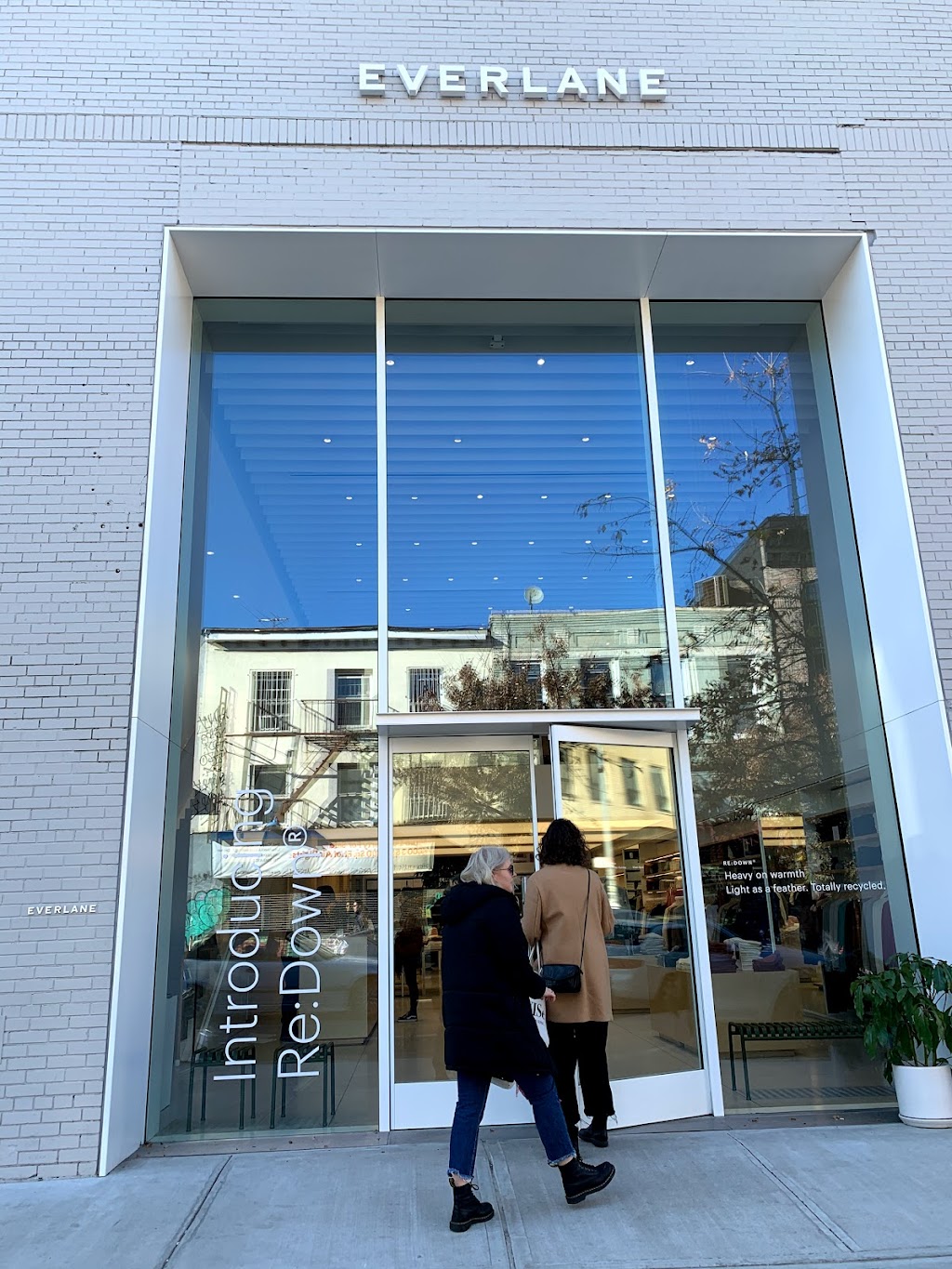 Everlane | 104 N 6th St, Brooklyn, NY 11211 | Phone: (347) 201-2308