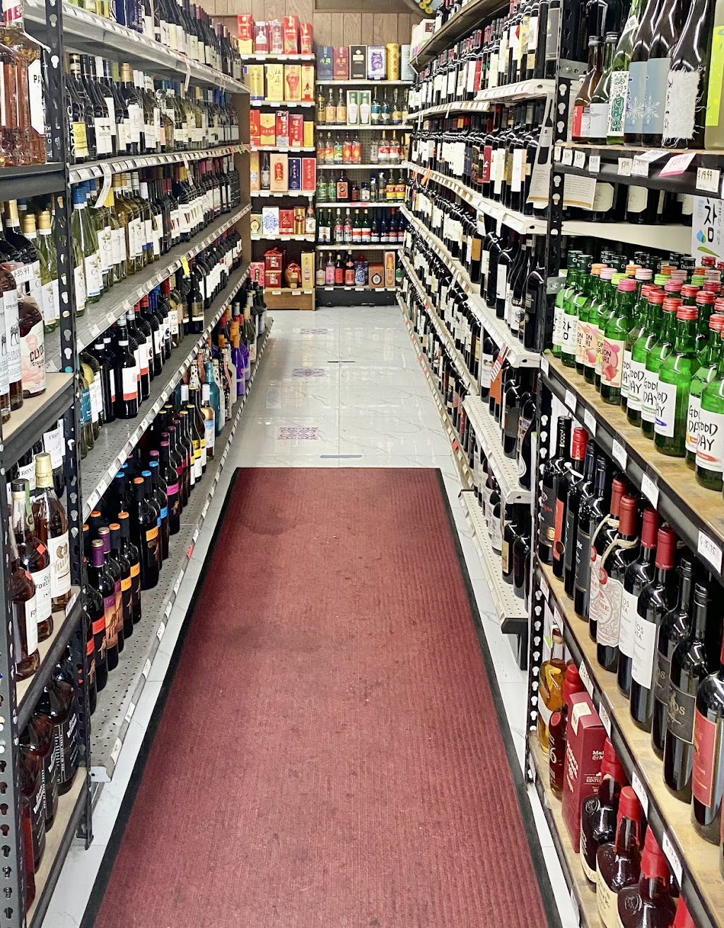 Laati liquor & wine | 4189 Bowne St, Queens, NY 11355 | Phone: (718) 461-7868