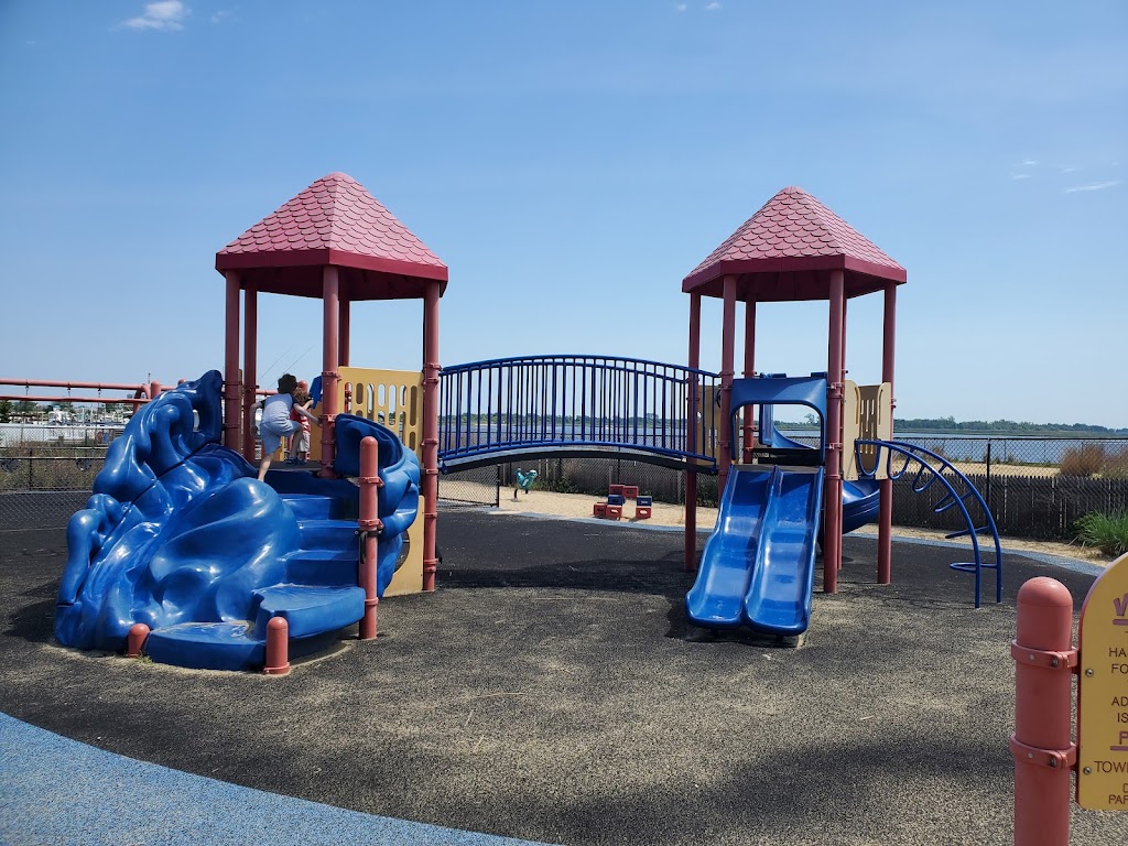 Hewlett Point Park | 130 Hewlett Point Ave, East Rockaway, NY 11518 | Phone: (516) 599-4064