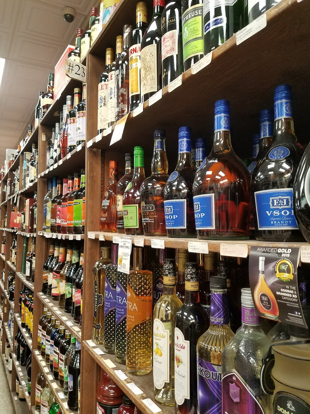 Beach Liquors | 1087 W Beech St, Long Beach, NY 11561 | Phone: (516) 889-8228