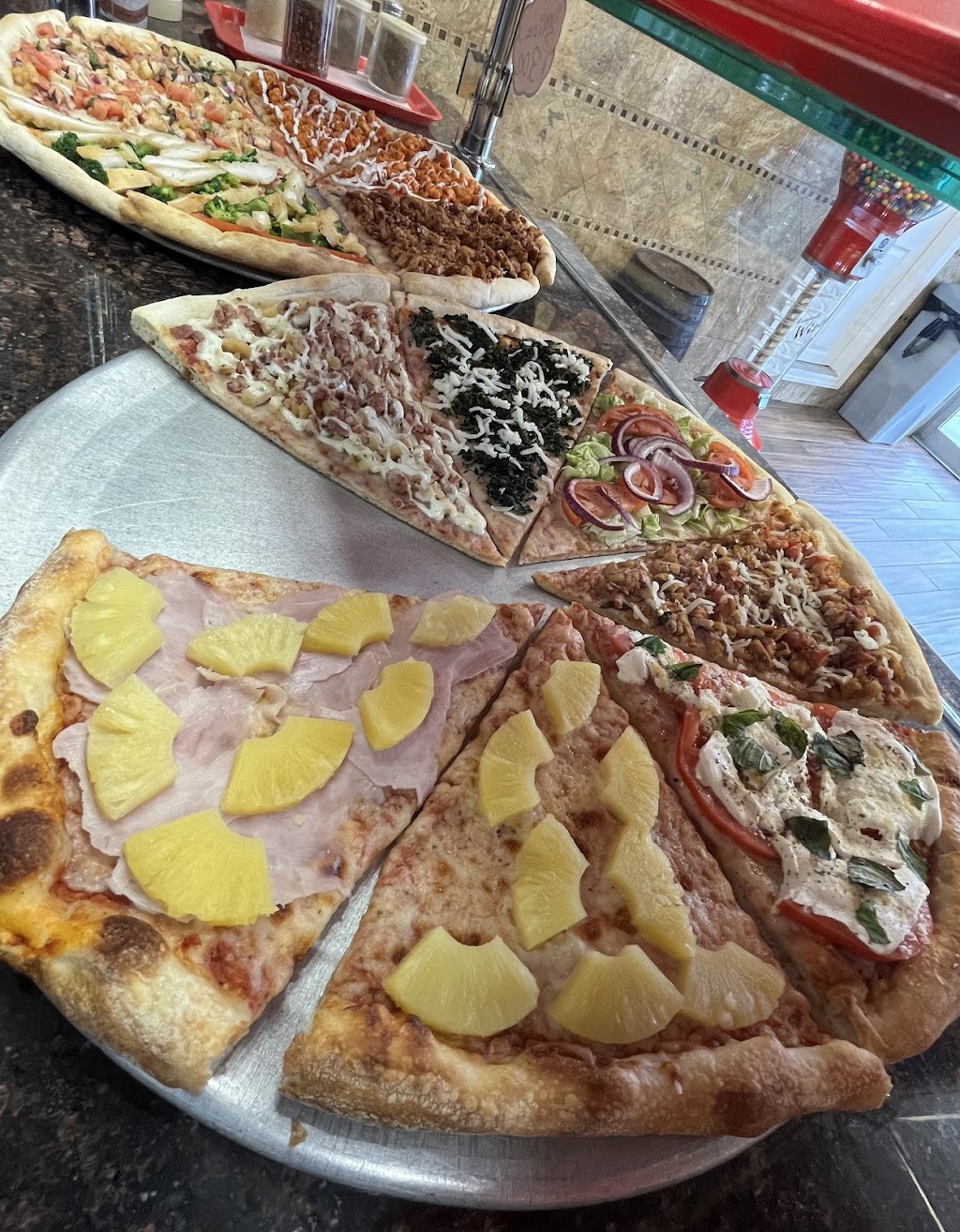 Familia Pizza Restaurant | 3363 Baychester Ave, Bronx, NY 10469 | Phone: (718) 484-4970