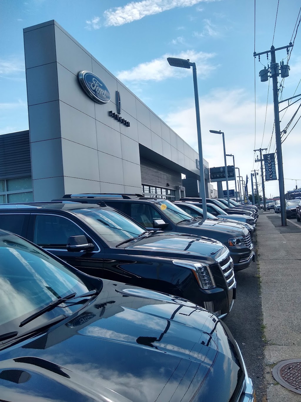 Hassett Ford | 3530 Sunrise Hwy, Wantagh, NY 11793 | Phone: (516) 785-7800