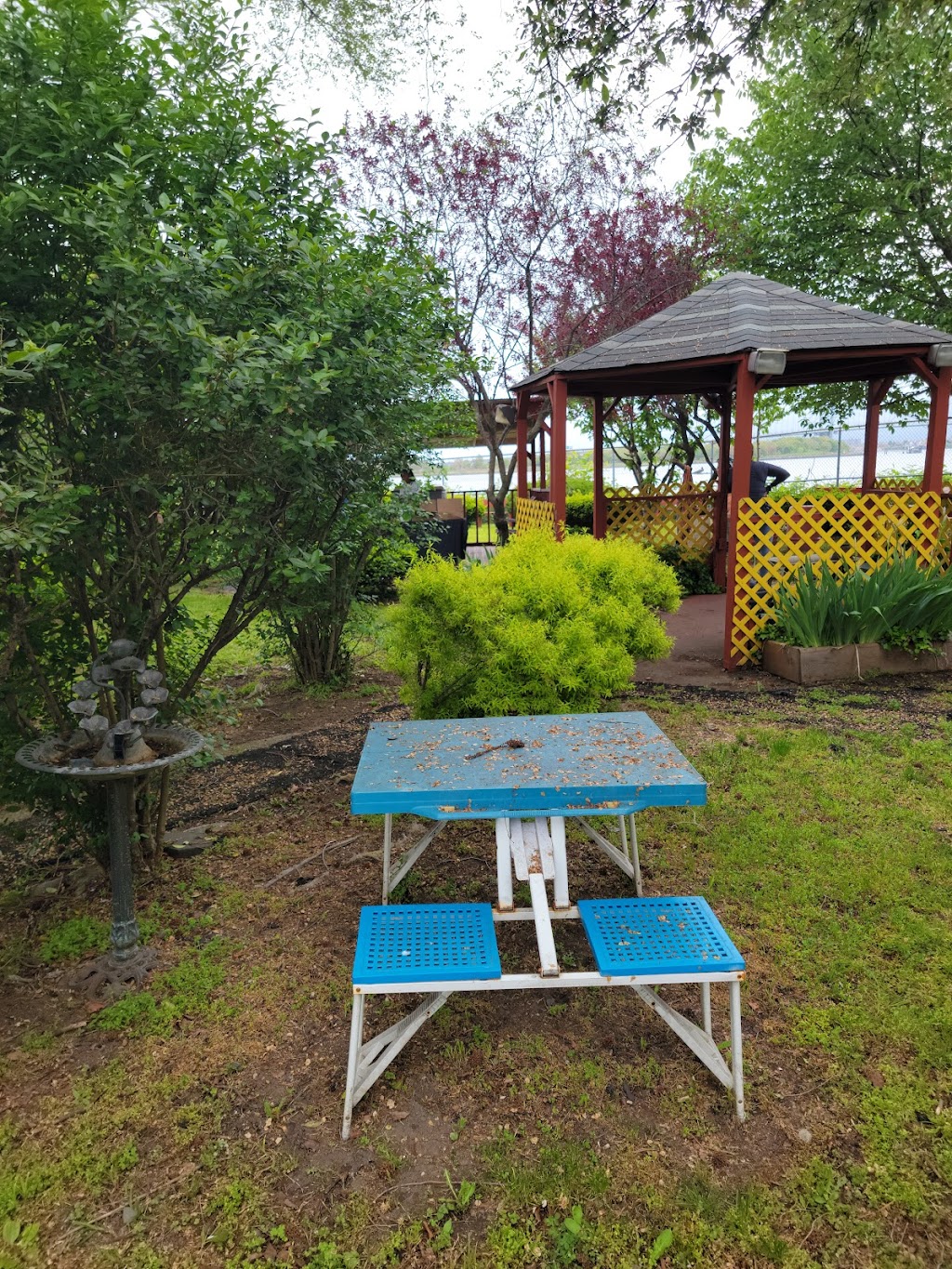 Waterfront Community Garden | 2008 Gildersleeve Ave, Bronx, NY 10473 | Phone: (718) 617-1241