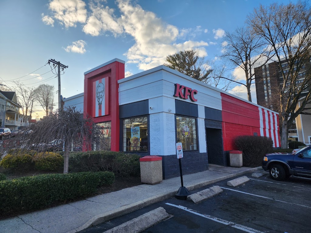 KFC | 285 W Main St, Stamford, CT 06902 | Phone: (203) 358-8609