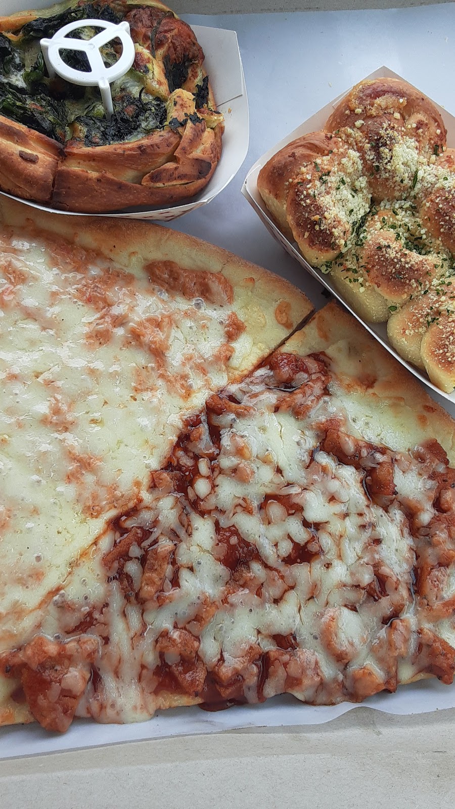 Gigis Pizzeria - Whitestone | 2009 Francis Lewis Blvd, Queens, NY 11357 | Phone: (718) 352-9200