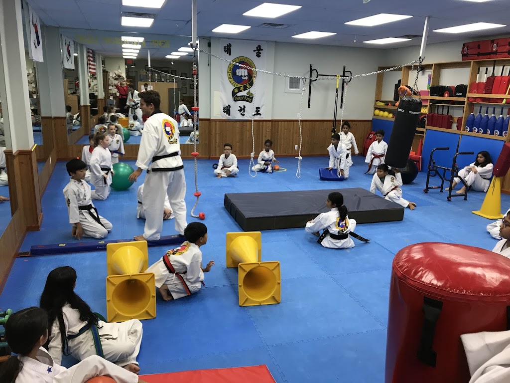 Taecole Tae Kwon Do & Fitness | 900 Willis Ave #2, Albertson, NY 11507 | Phone: (516) 739-7699