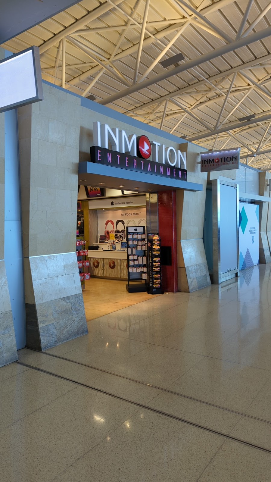 InMotion | Terminal 8 Concourse B, Across from Gates B8 & B10, 219th St, Queens, NY 11430 | Phone: (917) 599-1560