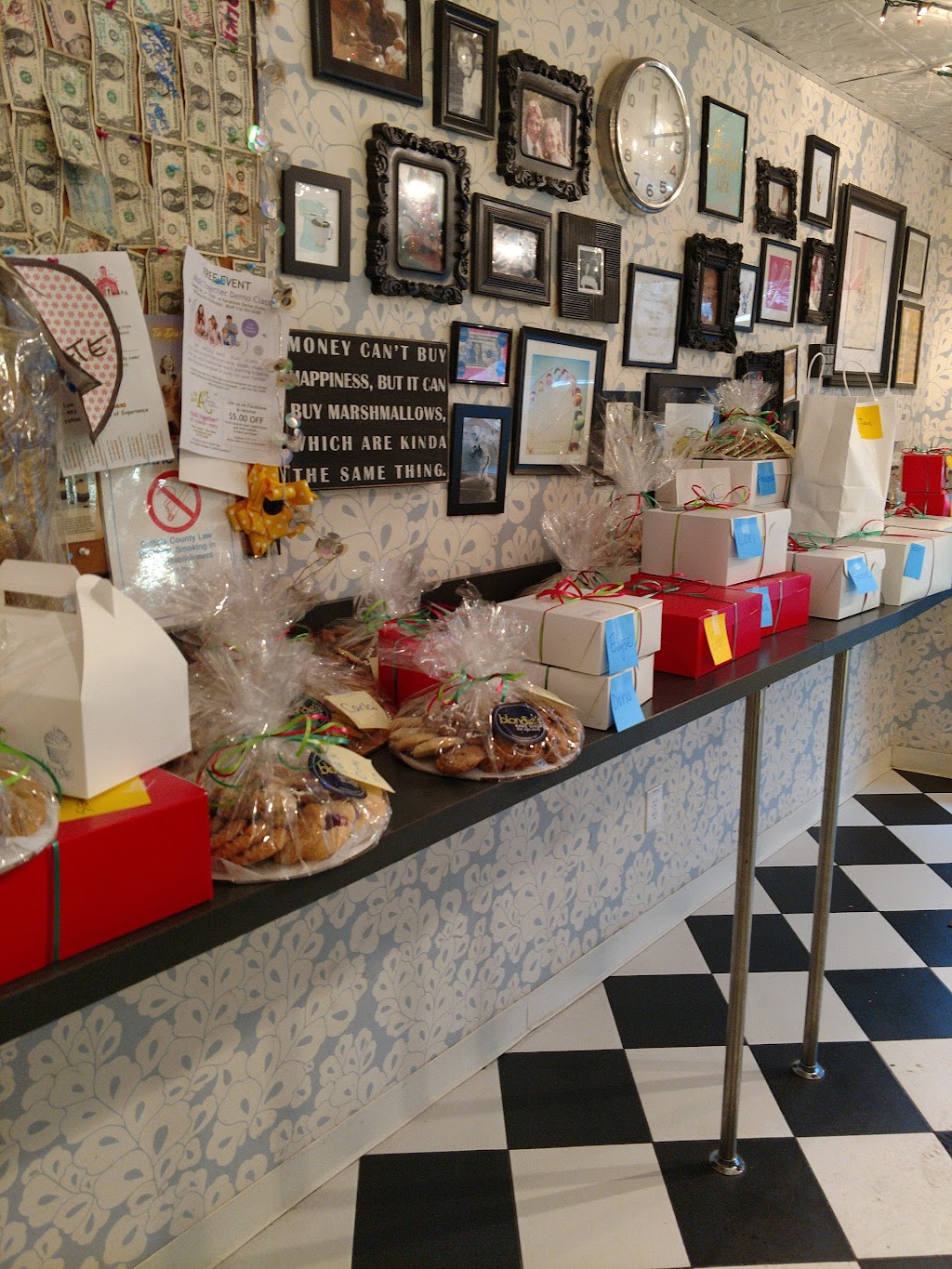 Blondies Bake Shop | 90A Washington Dr, Centerport, NY 11721 | Phone: (631) 424-4545