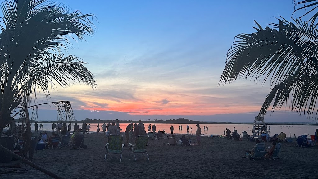 Tobay Seafood Shack | Tobay Beach Access Path, Massapequa, NY 11758 | Phone: (516) 826-1610