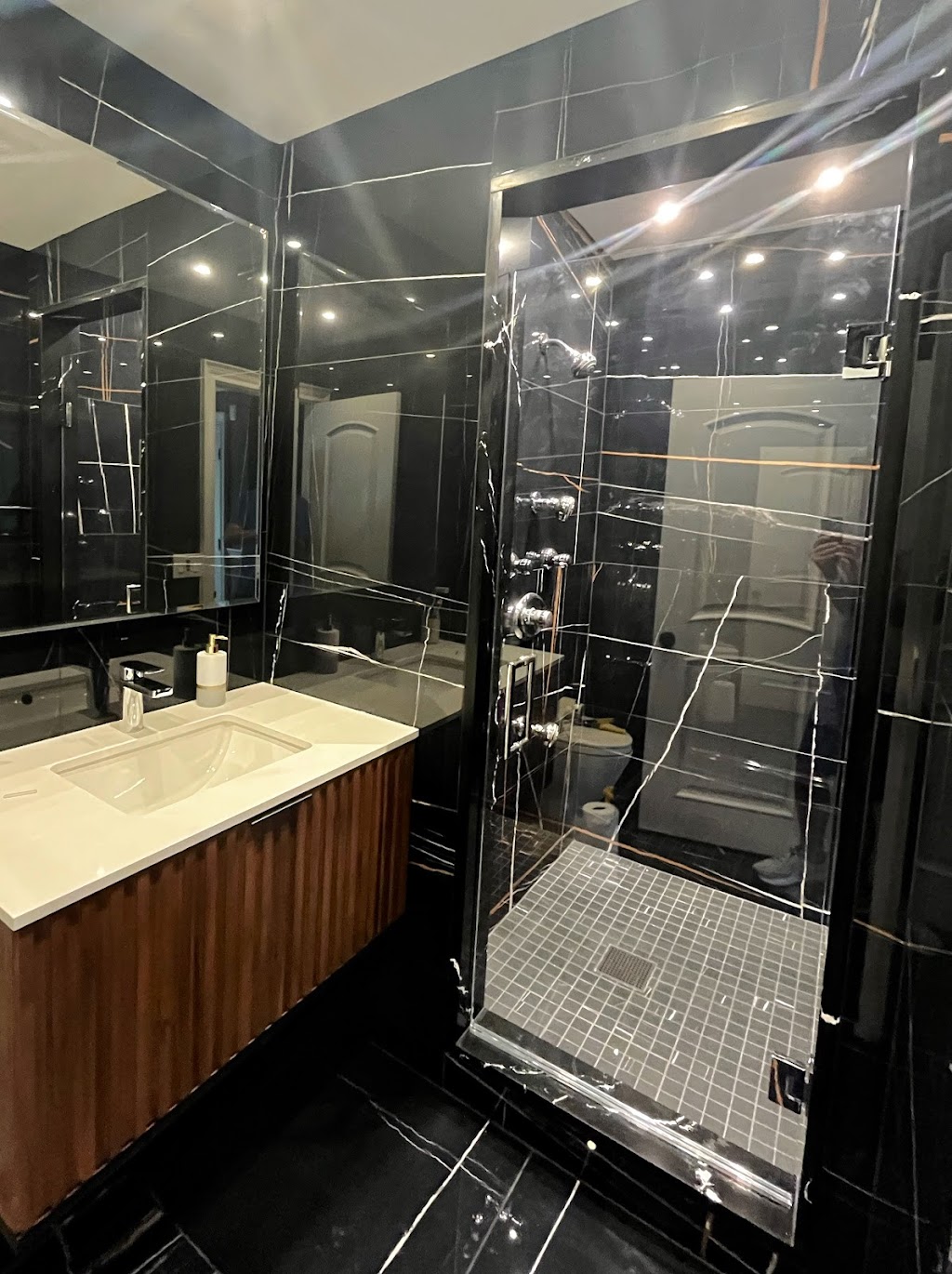 Long Island Shower Door Inc. | 4025 Austin Blvd, Island Park, NY 11558 | Phone: (516) 207-8777