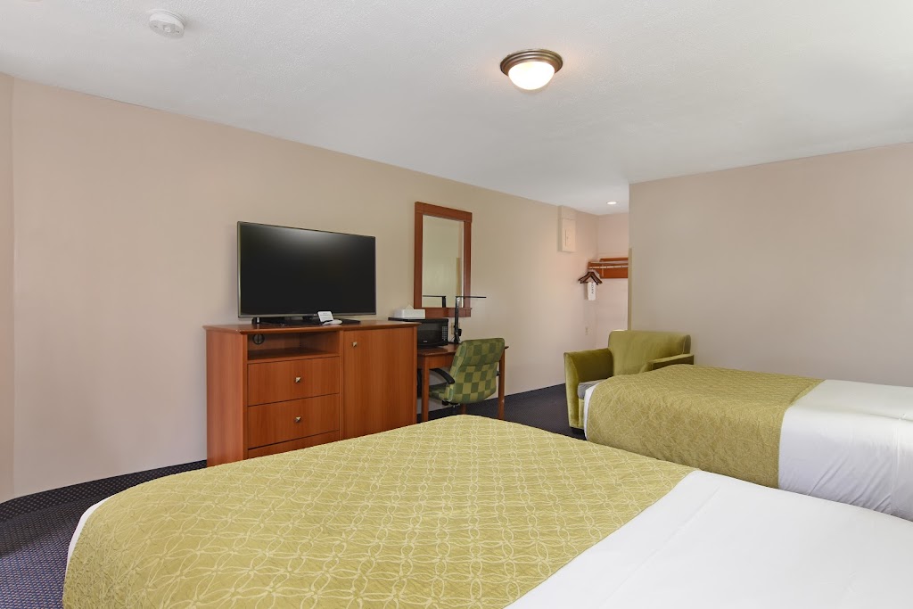 Ardsley Acres Hotel Court | 560 Saw Mill Riv Pkwy, Ardsley, NY 10706 | Phone: (914) 693-2700