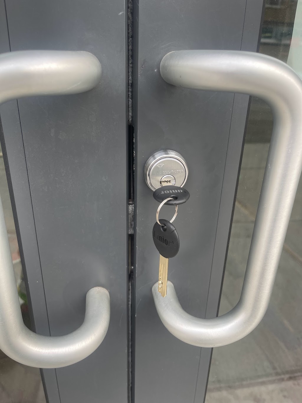 5th Ave locksmith & door repair | 323 Garfield Pl, Brooklyn, NY 11215 | Phone: (646) 520-5874