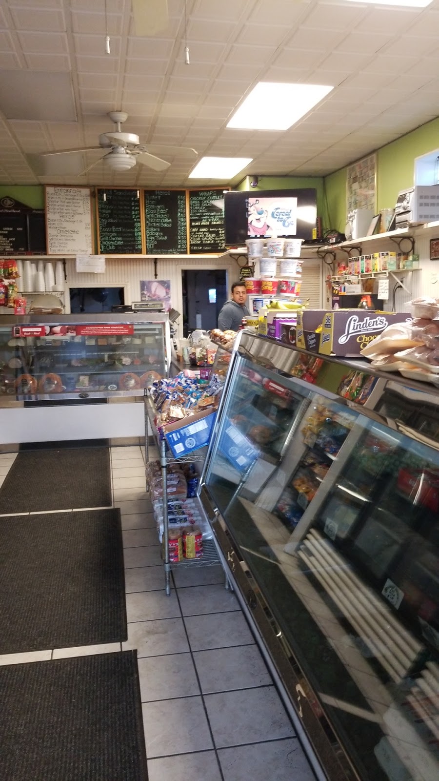 Uncle Bucks Country Deli | 15 Rockwood Ave, Port Washington, NY 11050 | Phone: (516) 767-8833