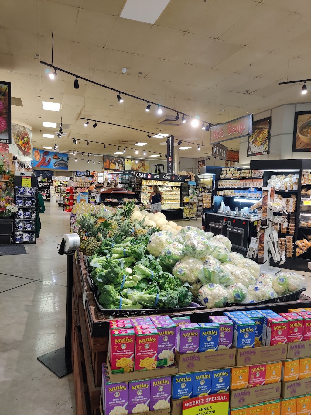 Holiday Farms Supermarket | 1 Park Plaza #1, Glen Head, NY 11545 | Phone: (516) 759-9446