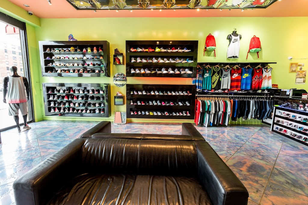 GBS Sneaker Boutique | 8515 Rockaway Beach Blvd, Queens, NY 11693 | Phone: (718) 634-2000