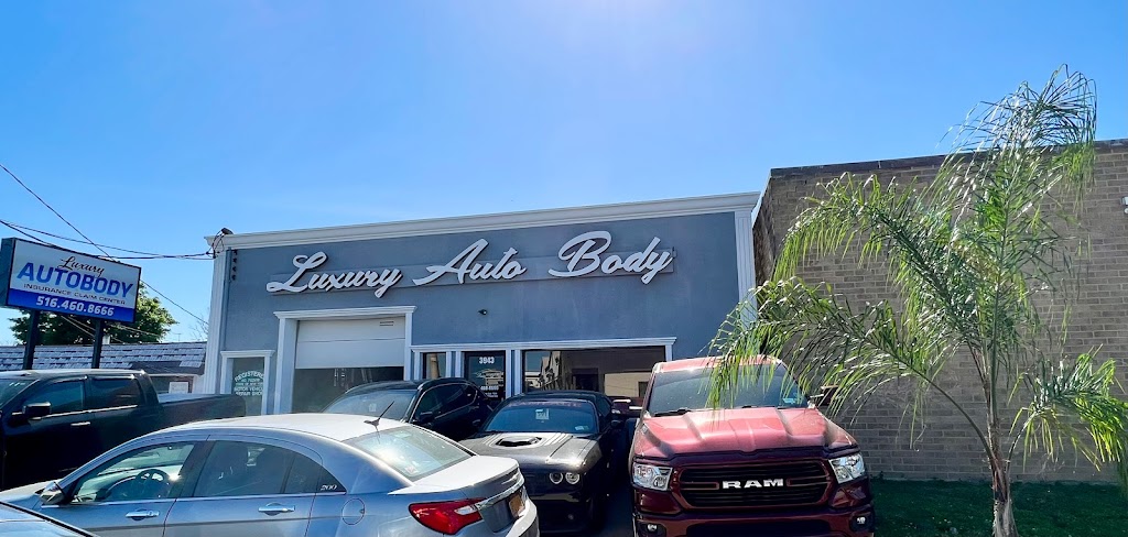 Luxury Auto Body LLC | 3943 Austin Blvd, Island Park, NY 11558 | Phone: (516) 460-8666