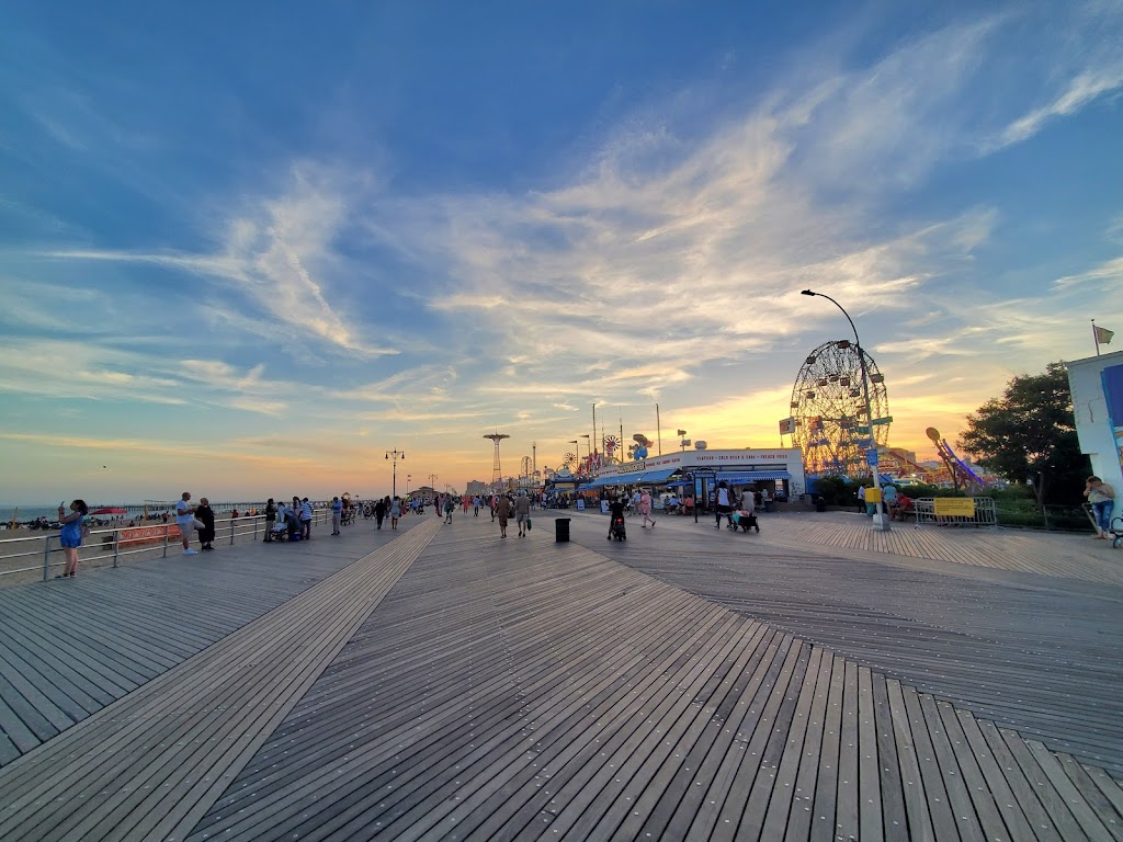 Brighton Beach | 601 Riegelmann Boardwalk, Brooklyn, NY 11235 | Phone: (718) 946-1350