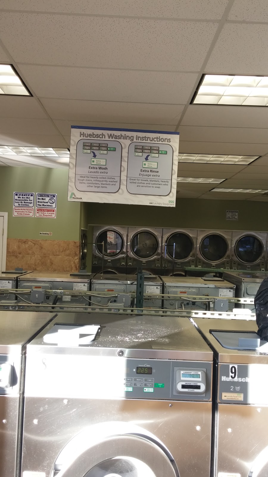 Park Hill Laundromat | 51 Park Hill Ave, Yonkers, NY 10701 | Phone: (914) 207-1700