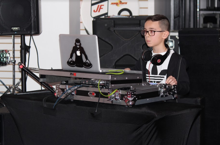 Spin DJ Academy | 3670 W Oceanside Rd Suite 7, Oceanside, NY 11572 | Phone: (631) 608-8858