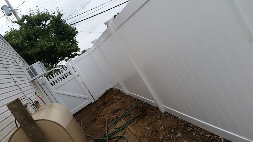 Universal Fence | 43 N 16th St, Wheatley Heights, NY 11798 | Phone: (516) 855-7561