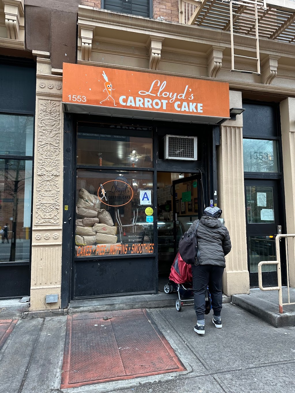 Lloyds Carrot Cake | 1553 Lexington Ave, New York, NY 10029 | Phone: (212) 831-9156