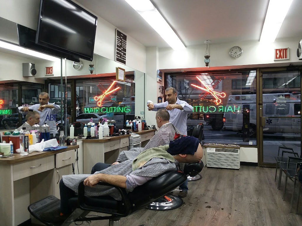 Hollywood 2002 Barber Shop | 204 W 14th St, New York, NY 10011 | Phone: (212) 741-9680