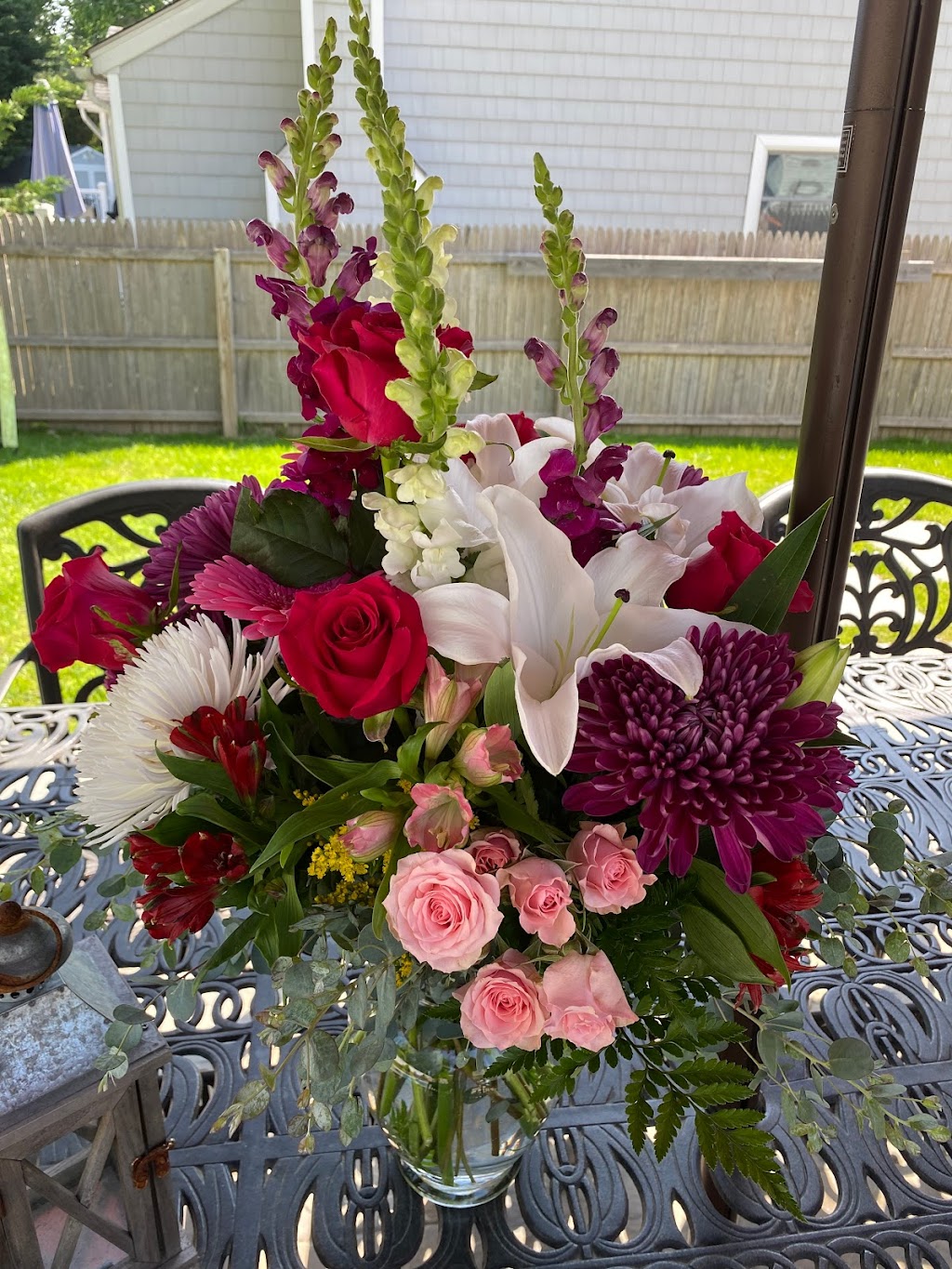 Capobiancos Glen Street Florist | 282 Glen St, Glen Cove, NY 11542 | Phone: (516) 759-0105